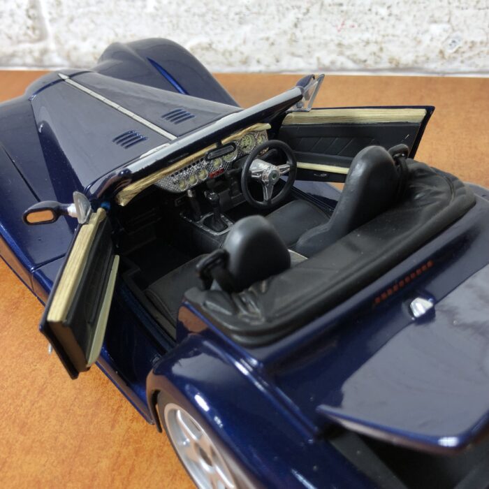 Morgan Aero 8 (1:18) - Image 6