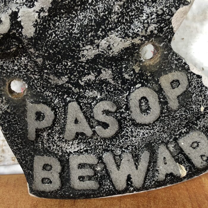 Vintage Cast Aluminium 'Beware of the Dog' Sign - Image 5
