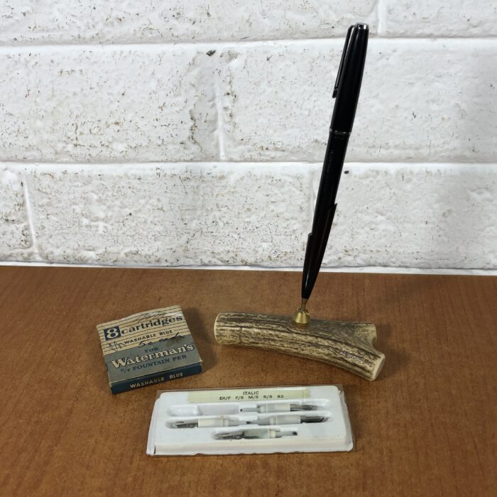 Vintage Platignum Silverline Fountain Pen on Stand & Cartridges (Made in England)