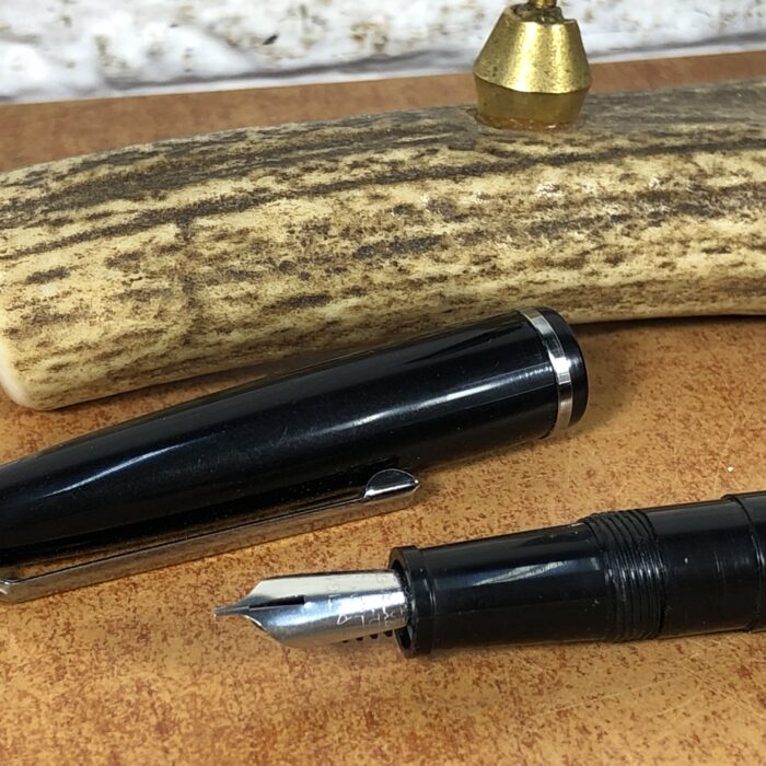 Vintage Platignum Silverline Fountain Pen on Stand & Cartridges (Made in England) - Image 4