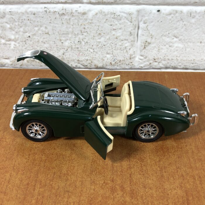 1948 Jaguar XK 120 (1:24) ~ Made in Italy - Image 3