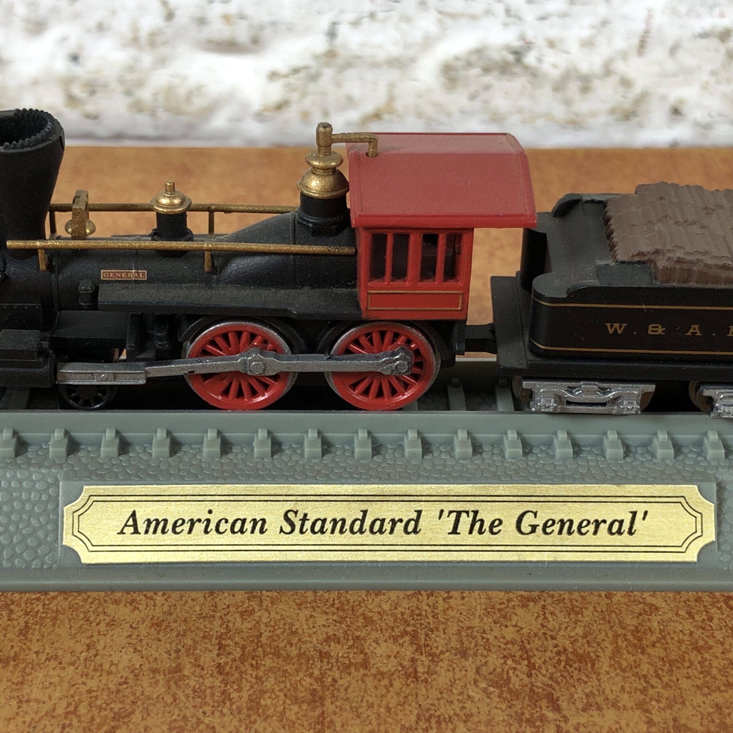 USA American Standard 'The General' Locomotive Model (1:160) - Image 4