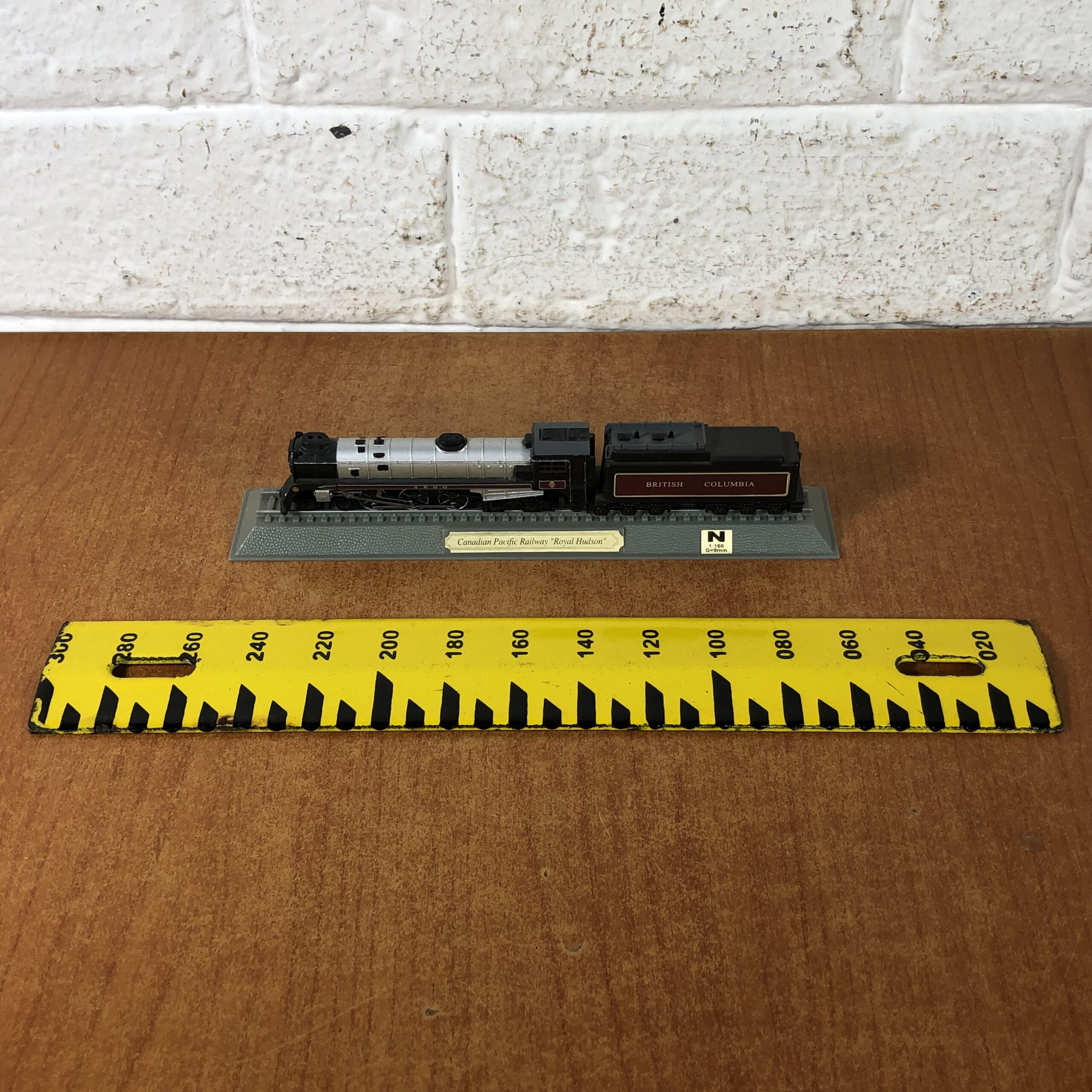 Canadian Pacific Railway "Royal Hudson" Locomotive Model (1:160) - Image 8