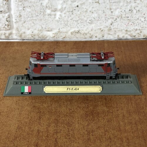 Italian FS E.424 Locomotive Model (1:160)