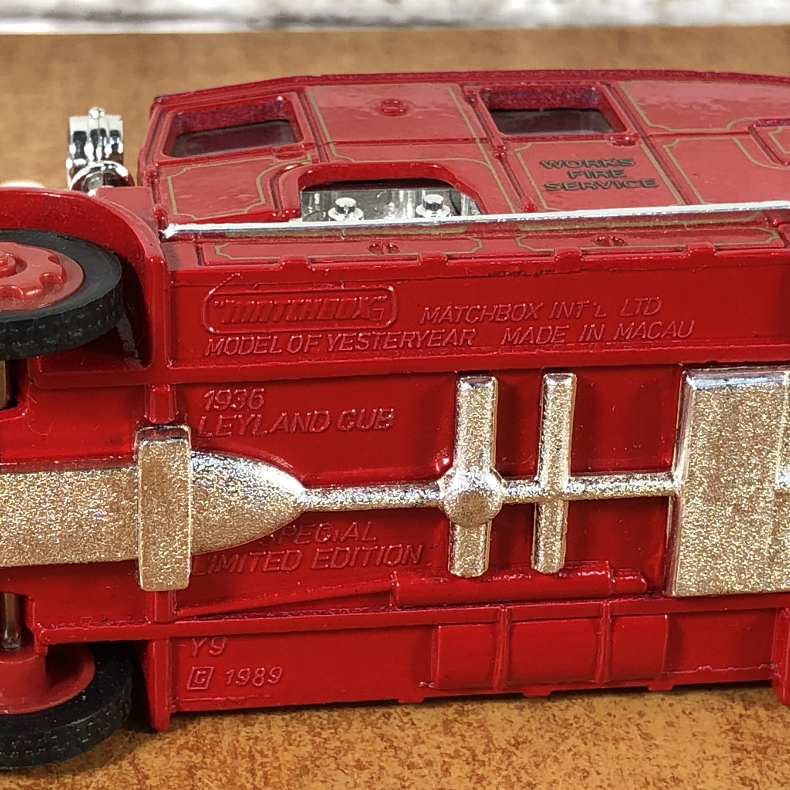 Matchbox 1936 Leyland Cub Fire Engine with Extending Ladder - Image 11