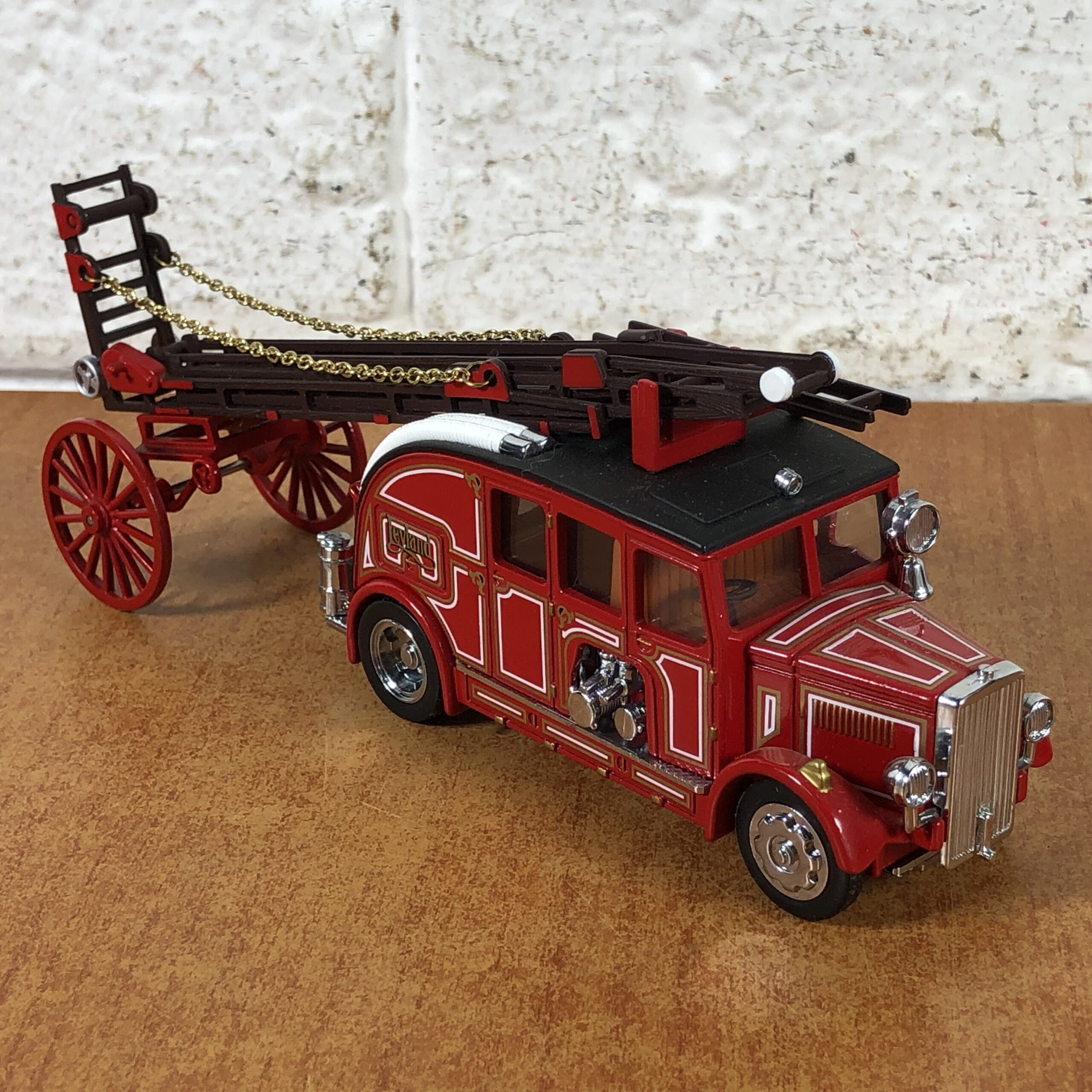 Matchbox 1936 Leyland Cub Fire Engine with Extending Ladder