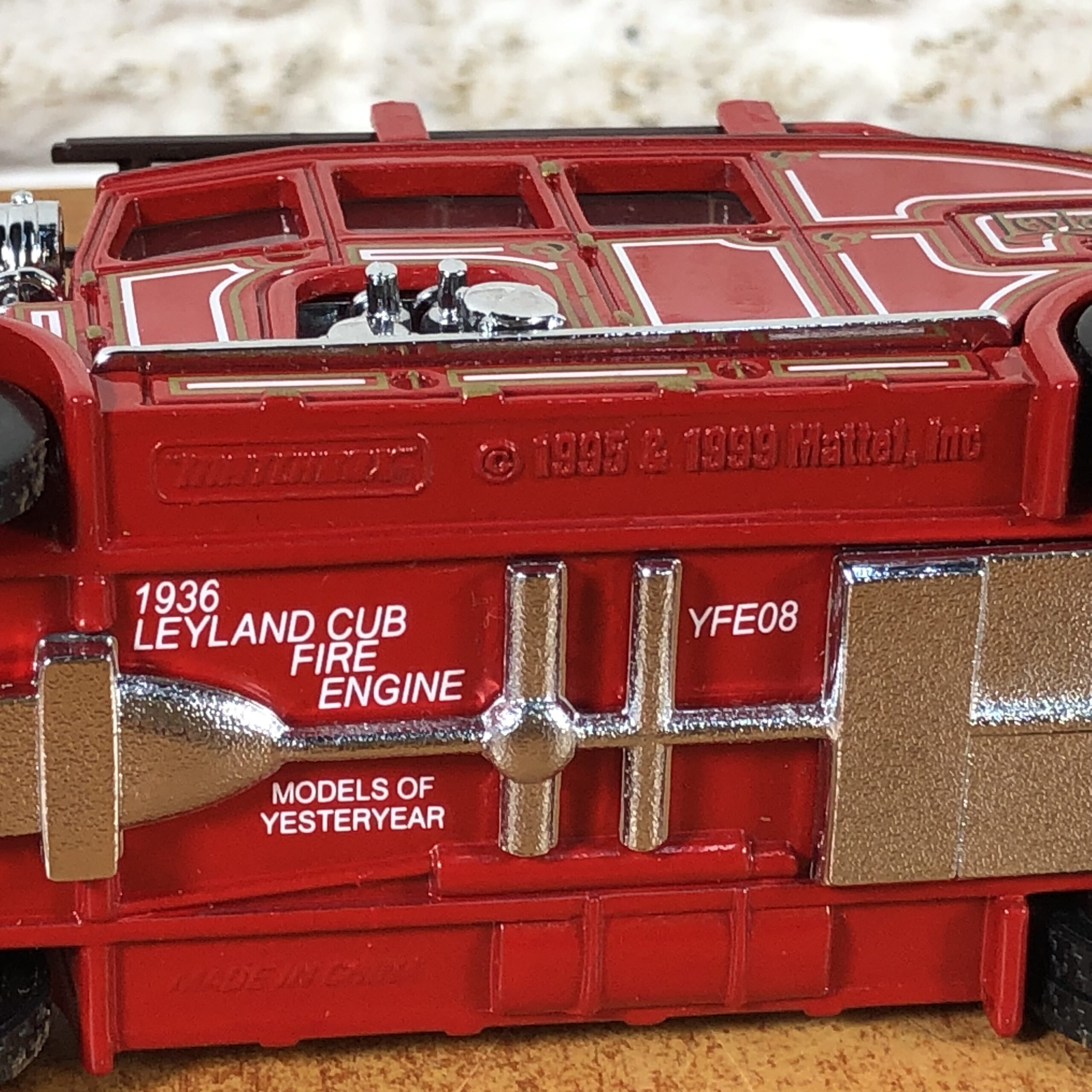 Matchbox 1936 Leyland Cub Fire Engine with Extending Ladder - Image 11