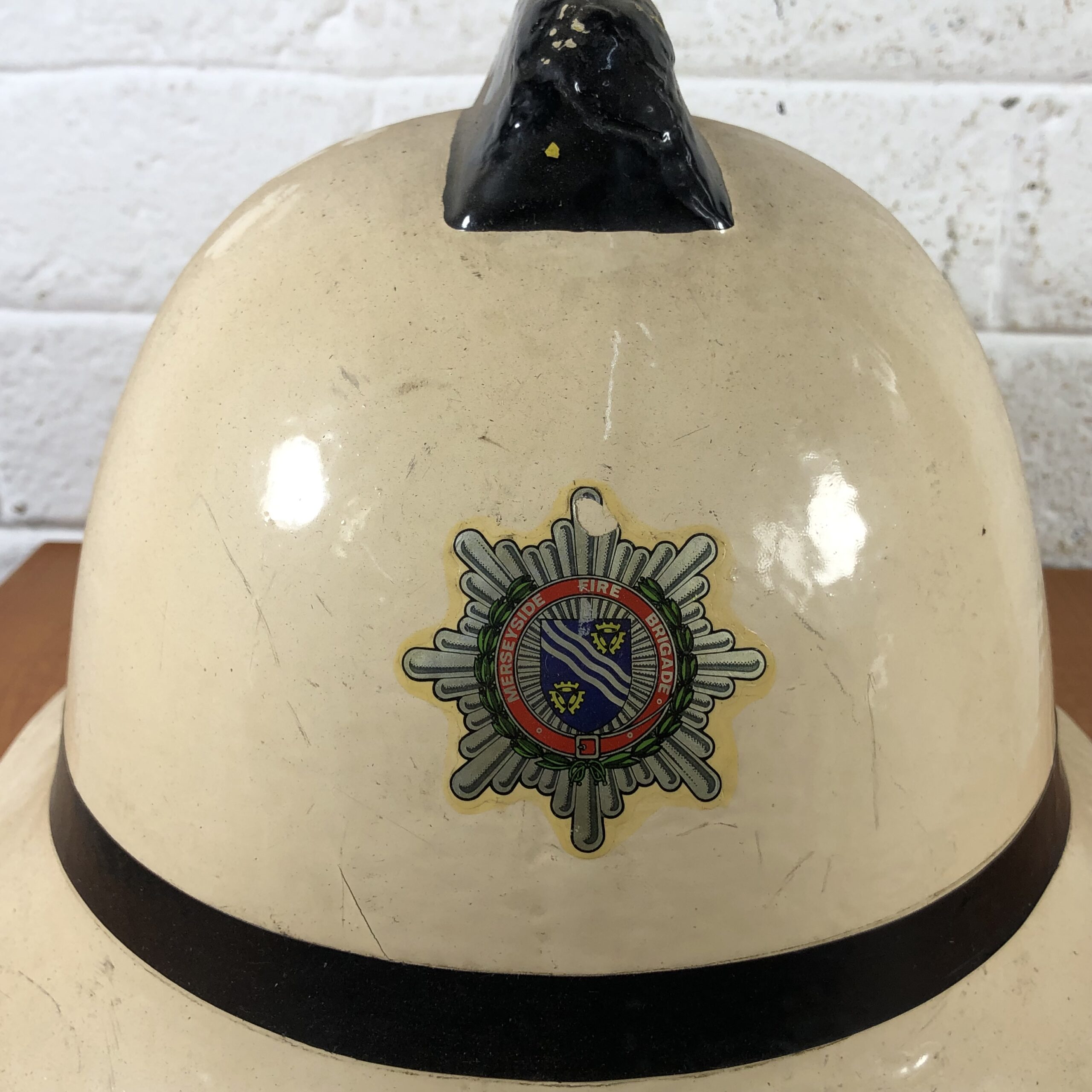 RARE 1970s Vintage South African Fireman's Helmet - Image 4