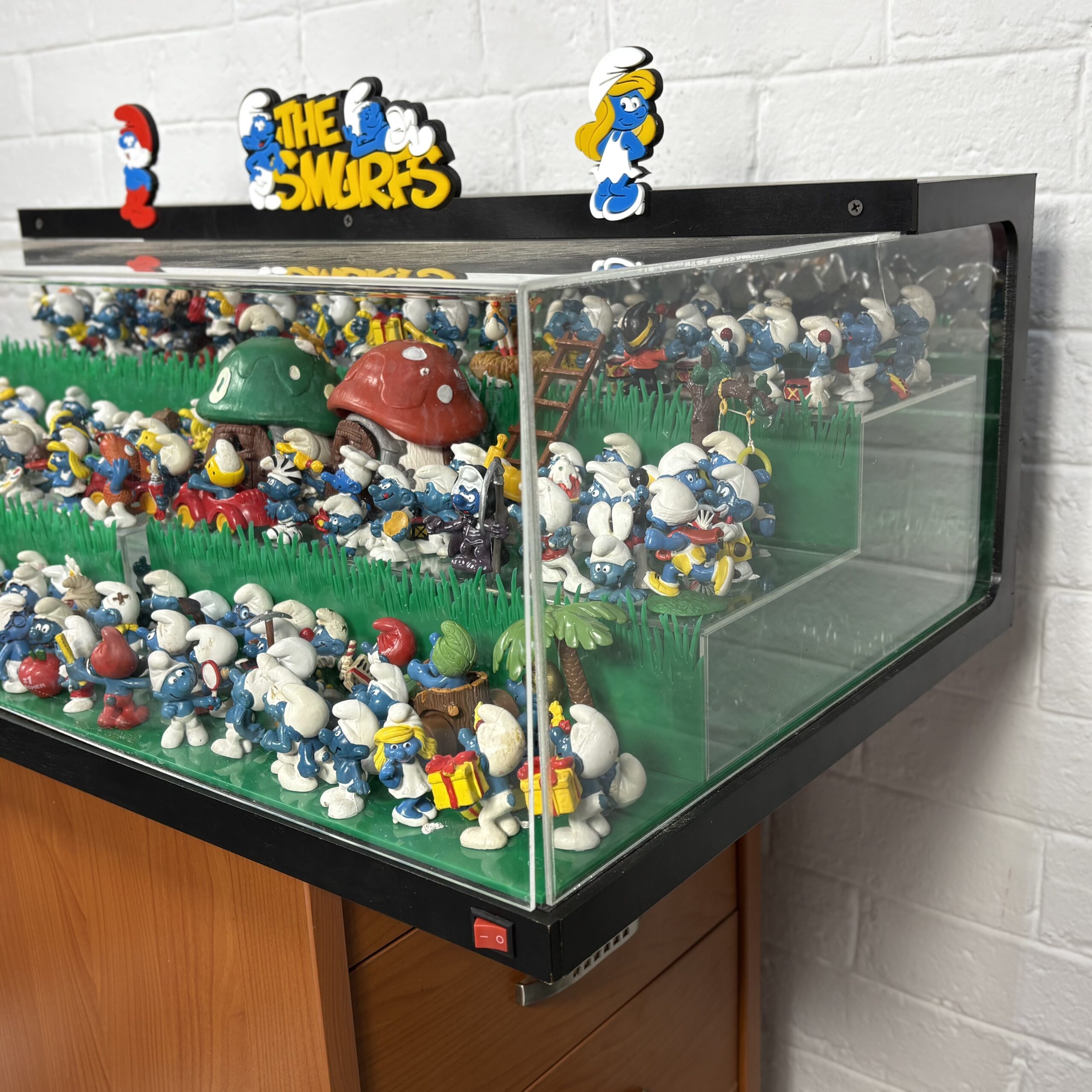 Large 'The Smurfs' Light-Up Display Case (Case Only) - Image 7