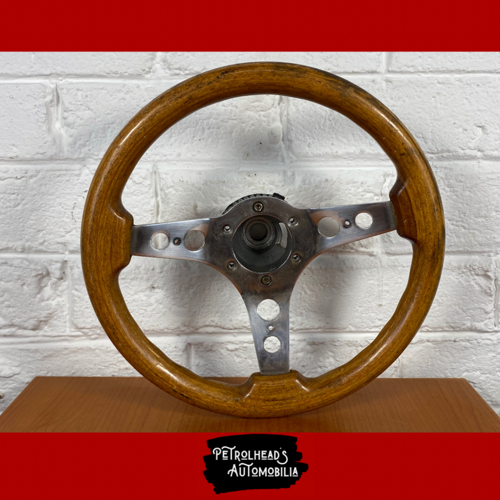 Vintage Steering Wheel AuctionGiant   Dropbox Photo 2023 01 06 15 07 54 9 1024x1024 