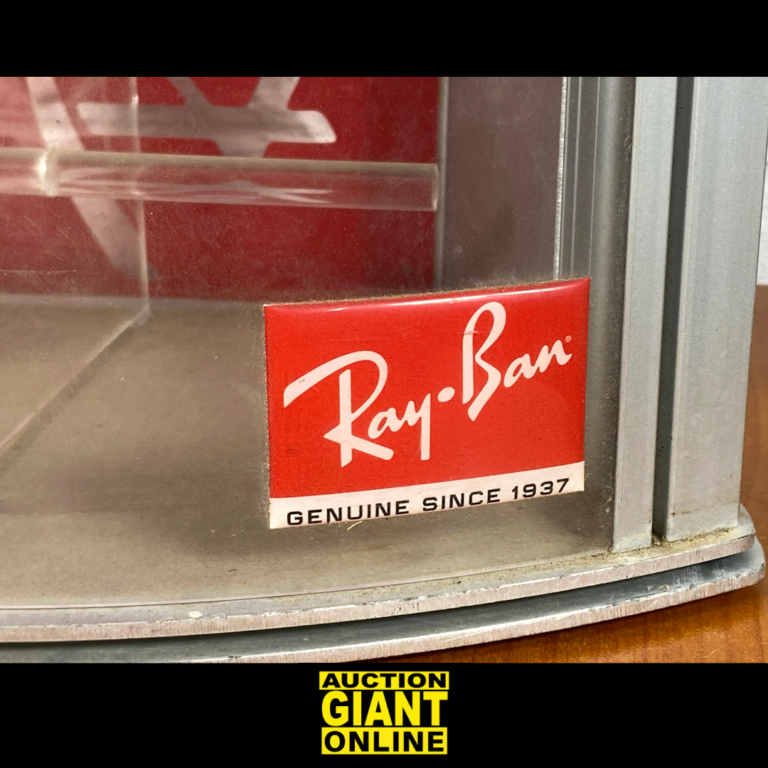 Ray-Ban Display Case - AuctionGiant