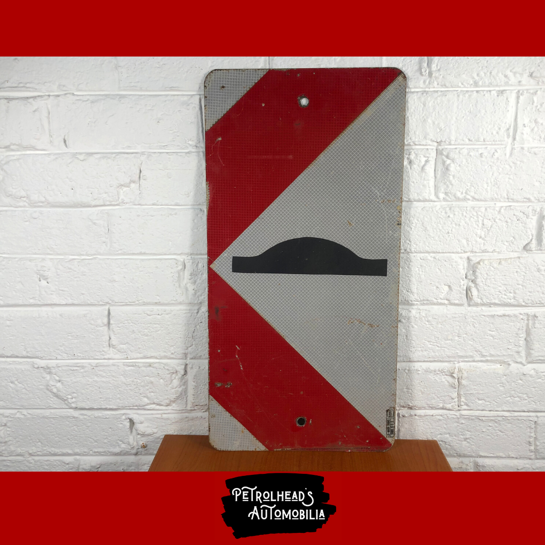Speed Hump Road Sign - AuctionGiant