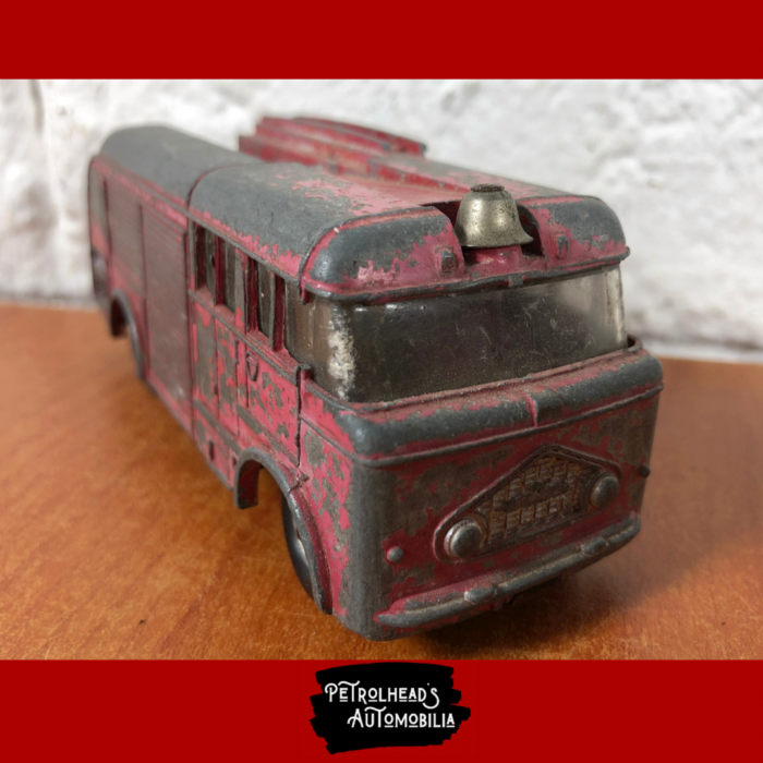 Vintage Dinky Toy ~ Fire Engine (Made in England) - Image 2