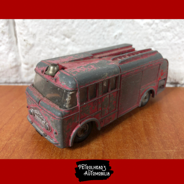 Vintage Dinky Toy ~ Fire Engine (Made in England) - Image 3