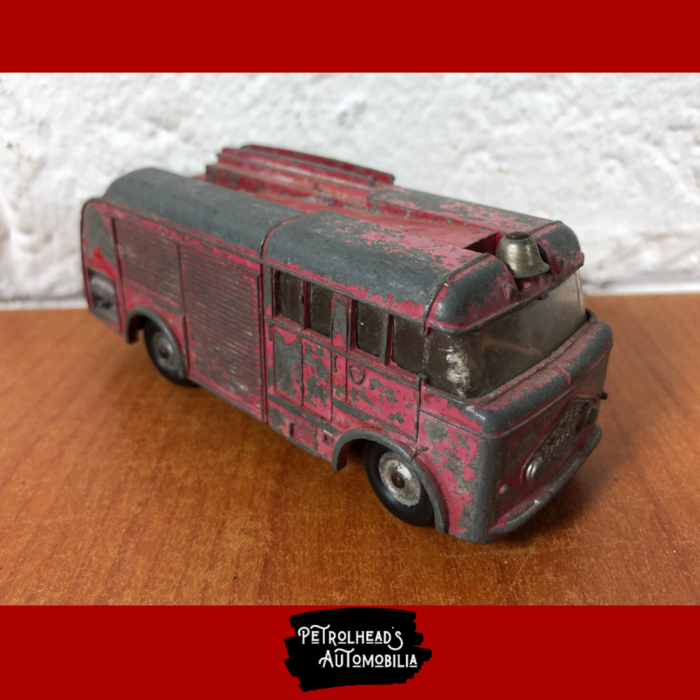 Vintage Dinky Toy ~ Fire Engine (Made in England)