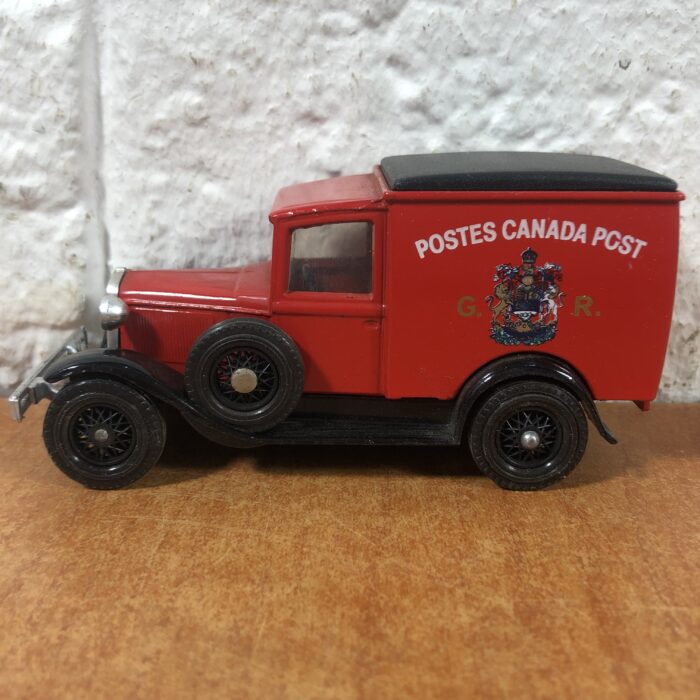 Limited Edition! Matchbox Models of Yesteryear ~ Postes Canada Post 1930 Model 'A' Ford Van (Made in England) - Image 3