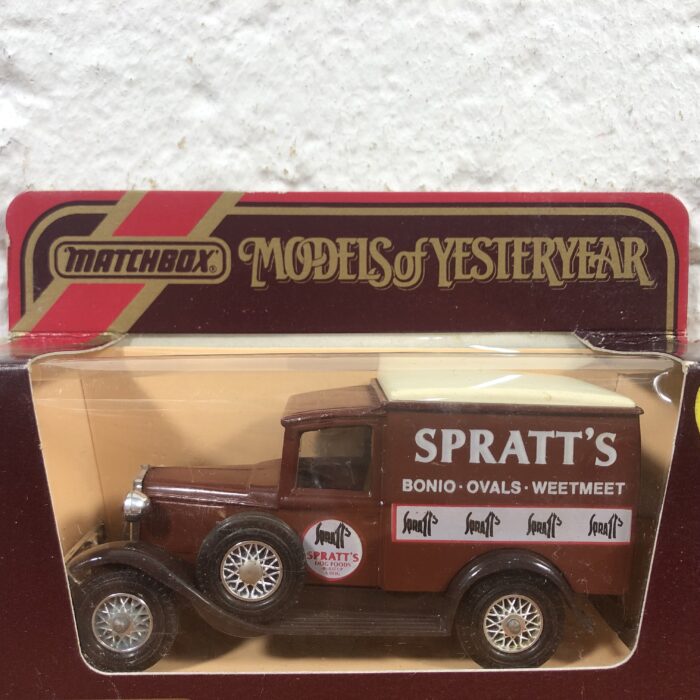 Matchbox Models of Yesteryear ~ Spratt's 1930 Model 'A' Ford (Made in England) - Image 7