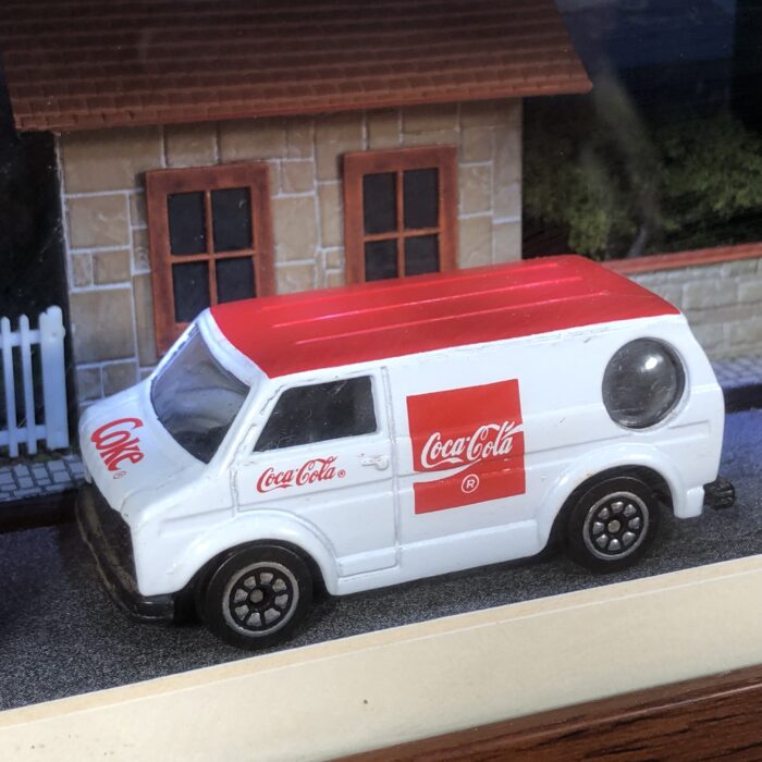 Lot 14: Coca Cola Model Car Framed in Handmade Lightbox - Image 2