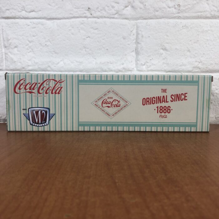 Lot 319: Coca Cola 1956 Ford COE Truck & 1956 Ford F-100 Model Set (1:64) - Image 8