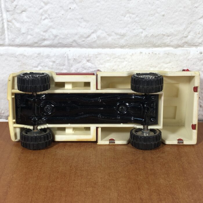 Lot 277: Coca Cola Metal Truck Model (Made in Hong Kong) - Image 9