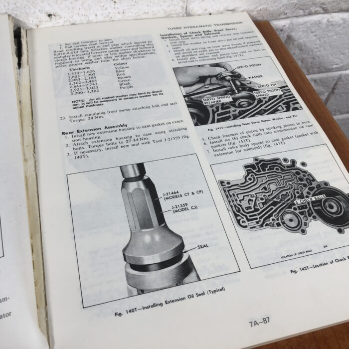 Vintage Car Manuals - Image 4