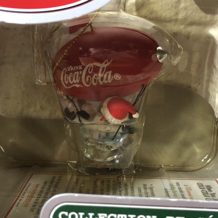 Lot 48: Coca Cola 2001 Platinum Series Collection Holiday Ornament - Image 2