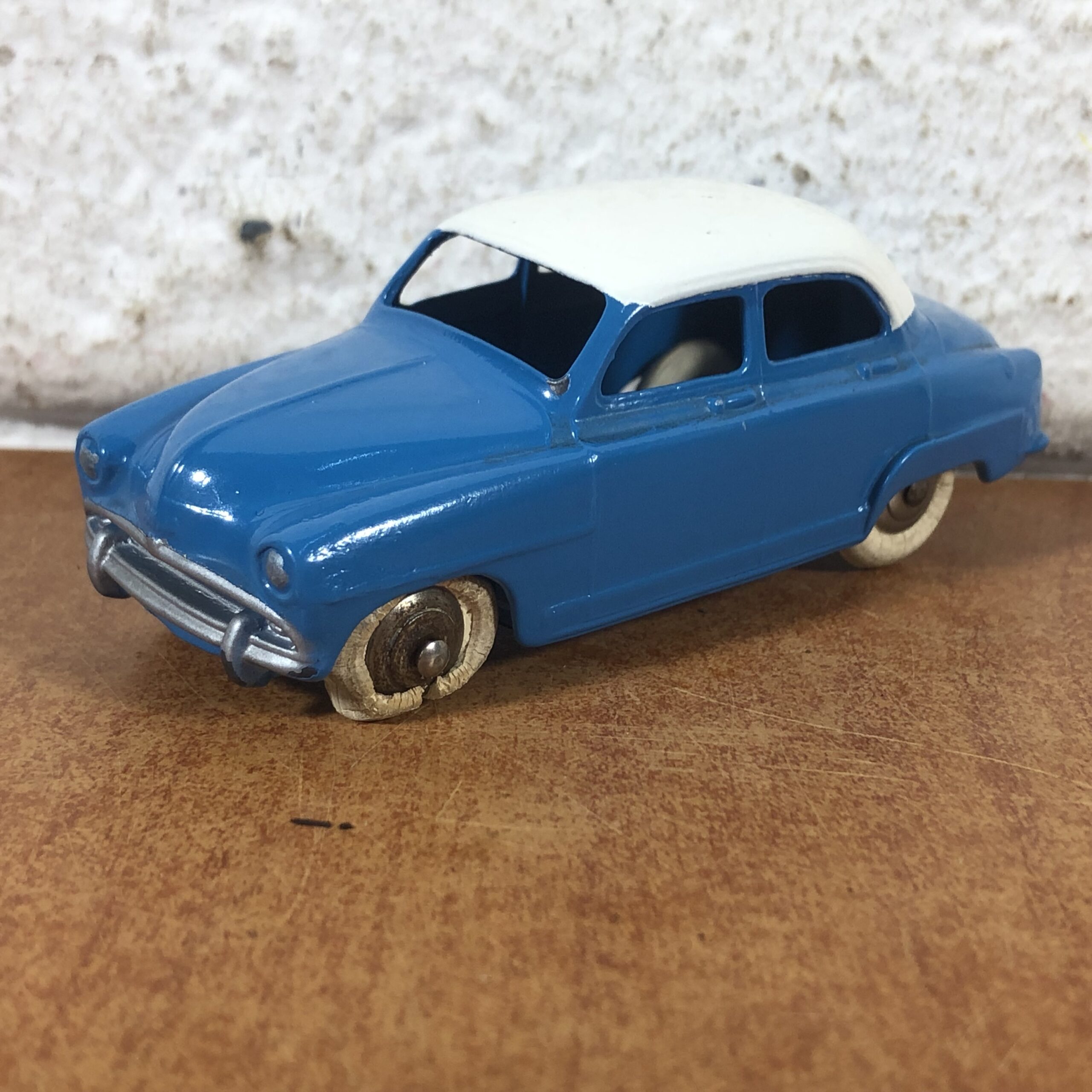 DINKY TOYS : SIMCA Aronde 1/43 MECCANO Made In France