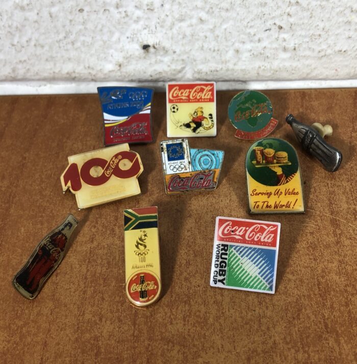 Lot 14: Coca Cola Badges