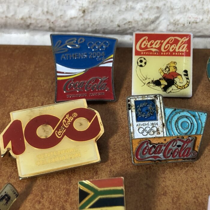 Lot 14: Coca Cola Badges - Image 2