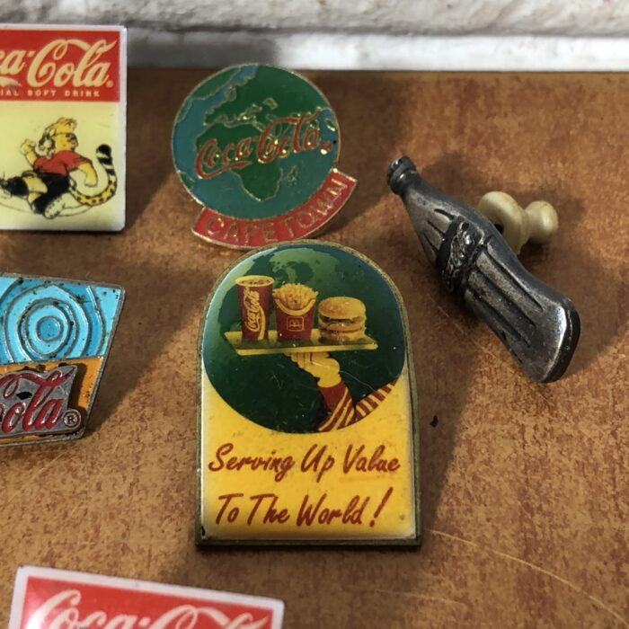 Lot 14: Coca Cola Badges - Image 3