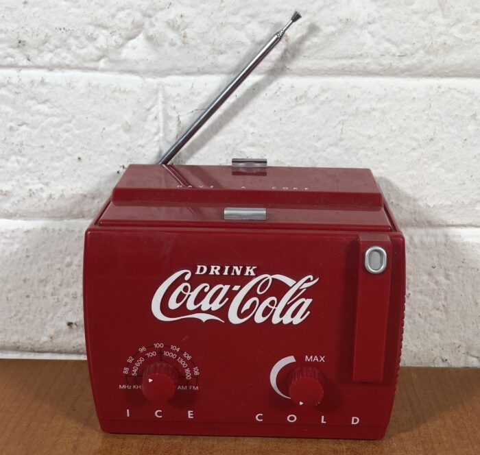 Lot 16: Coca Cola Mini Cooler Radio