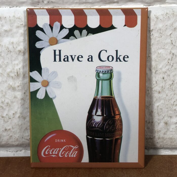 Lot 8: Coca Cola Magnets - Image 5