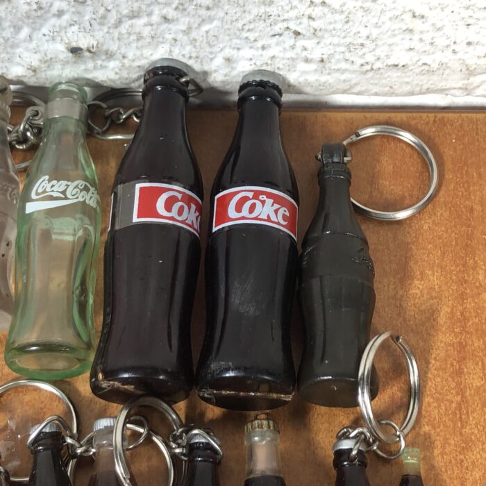 Lot 19: Coca Cola Bottle Keychains - Image 3