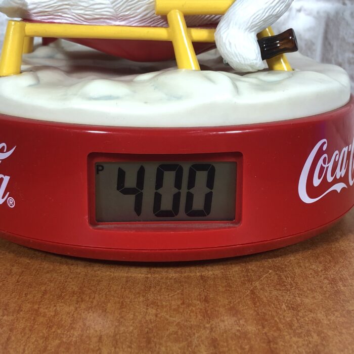 Lot 40: Vintage 1995 Coca Cola Polar Bear Digital Alarm Clock - Image 5