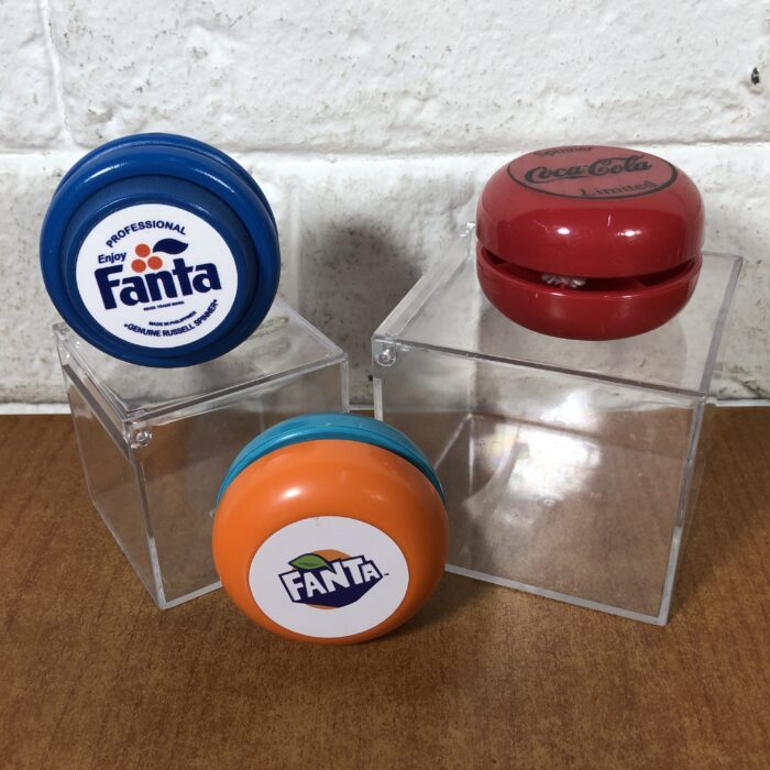 Lot 45: Collection of Reproduction Yo-Yo's with Perspex Cases - Image 4