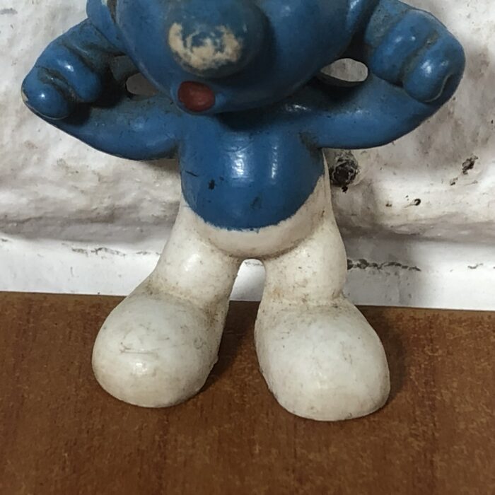 Vintage 1971 Peyo Naughty Smurf Figurine (Made in Hong Kong) - Image 3