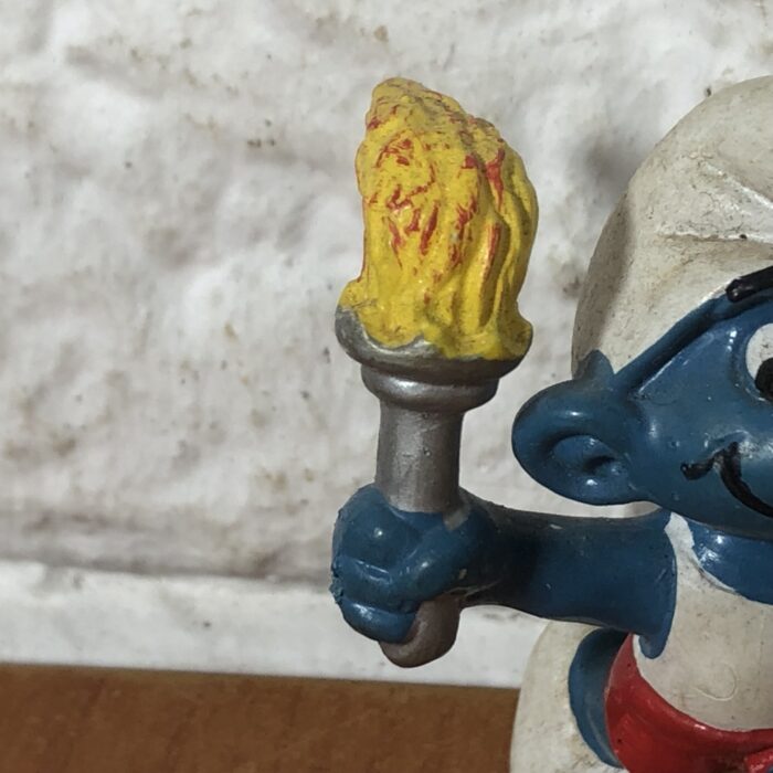 Vintage 1978 Peyo Torchbearer Smurf Figurine (Made in West Germany) - Image 3