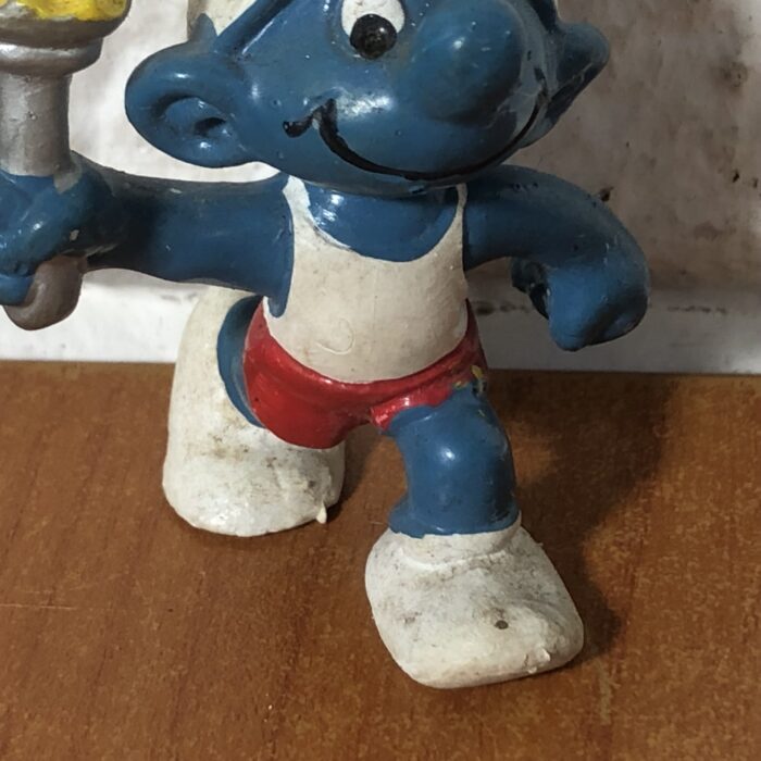 Vintage 1978 Peyo Torchbearer Smurf Figurine (Made in West Germany) - Image 4