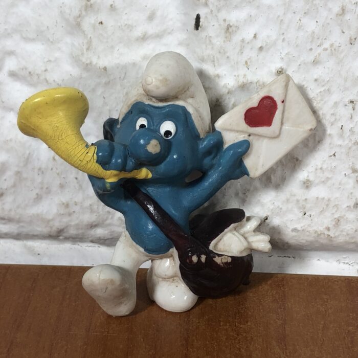 Vintage Peyo Postman Smurf Figurine