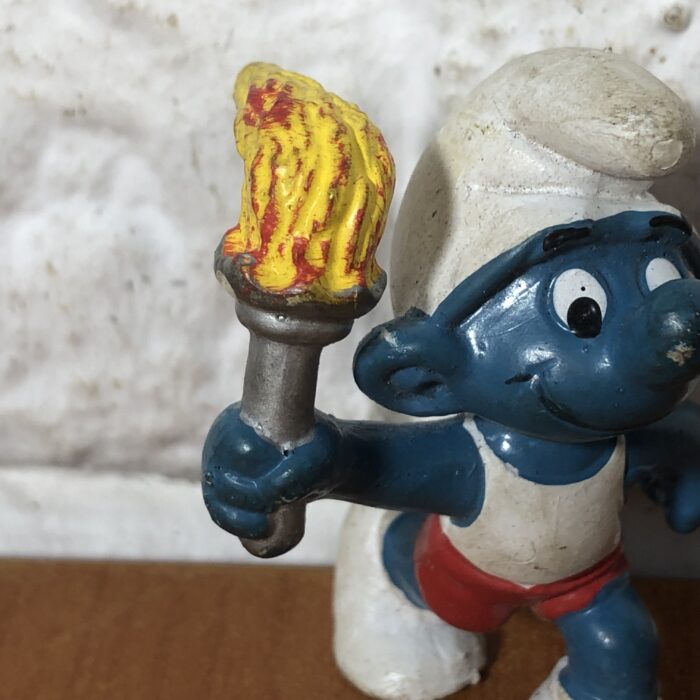 Vintage 1978 Peyo Torchbearer Smurf Figurine (Made in West Germany) - Image 2