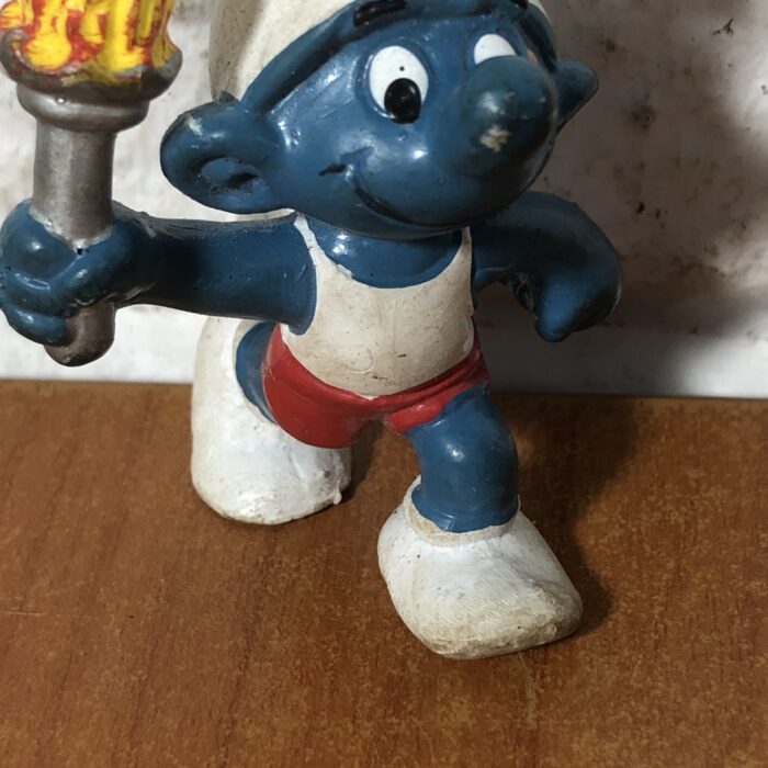 Vintage 1978 Peyo Torchbearer Smurf Figurine (Made in West Germany) - Image 4