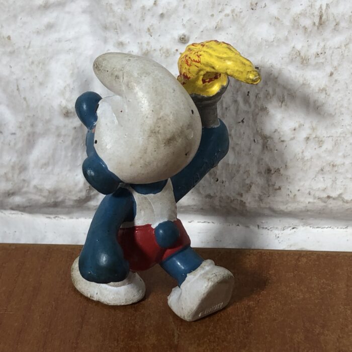 Vintage 1978 Peyo Torchbearer Smurf Figurine (Made in West Germany) - Image 5