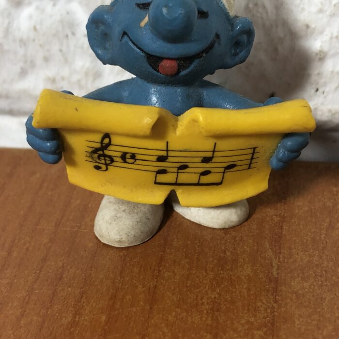 Vintage Peyo Singer Smurf Figurine (Made in Hong Kong) - Image 3