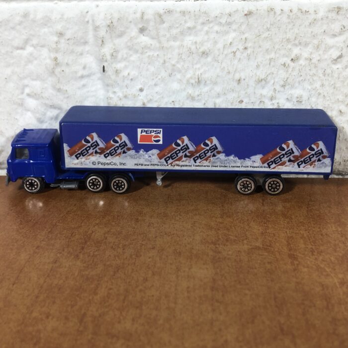 Lot 23: Coca Cola Model Trucks - Image 6