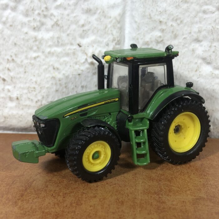 John Deere Tractor Model (Official Licensed Poduct)