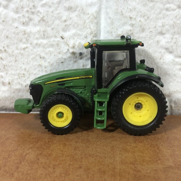 John Deere Tractor Model (Official Licensed Poduct) - Image 3