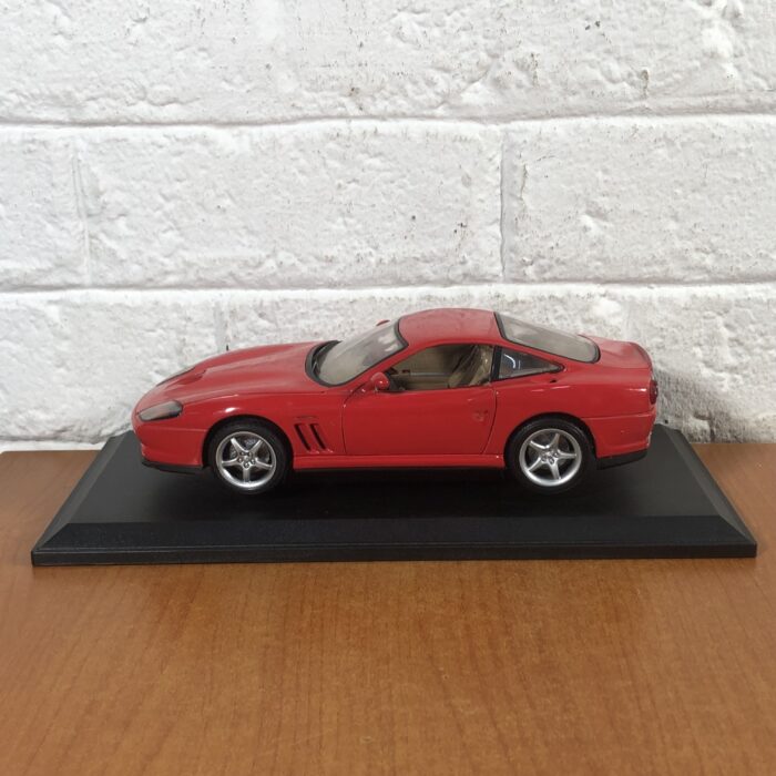 1996 Ferrari 550 Maranello (1:18) - Image 8