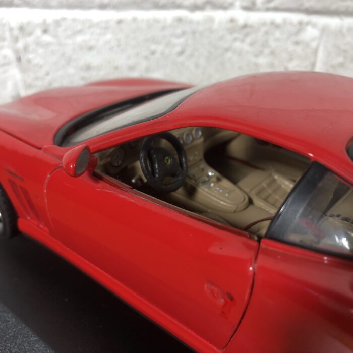 1996 Ferrari 550 Maranello (1:18) - Image 5