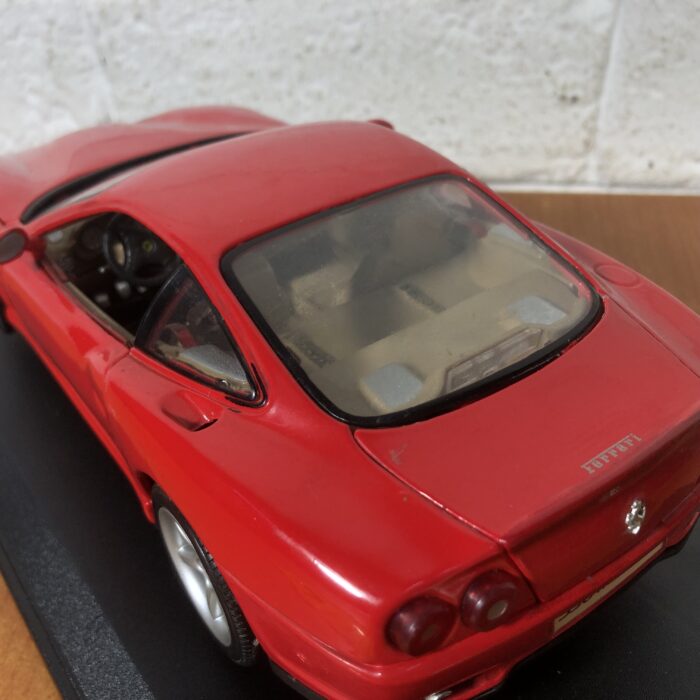1996 Ferrari 550 Maranello (1:18) - Image 6