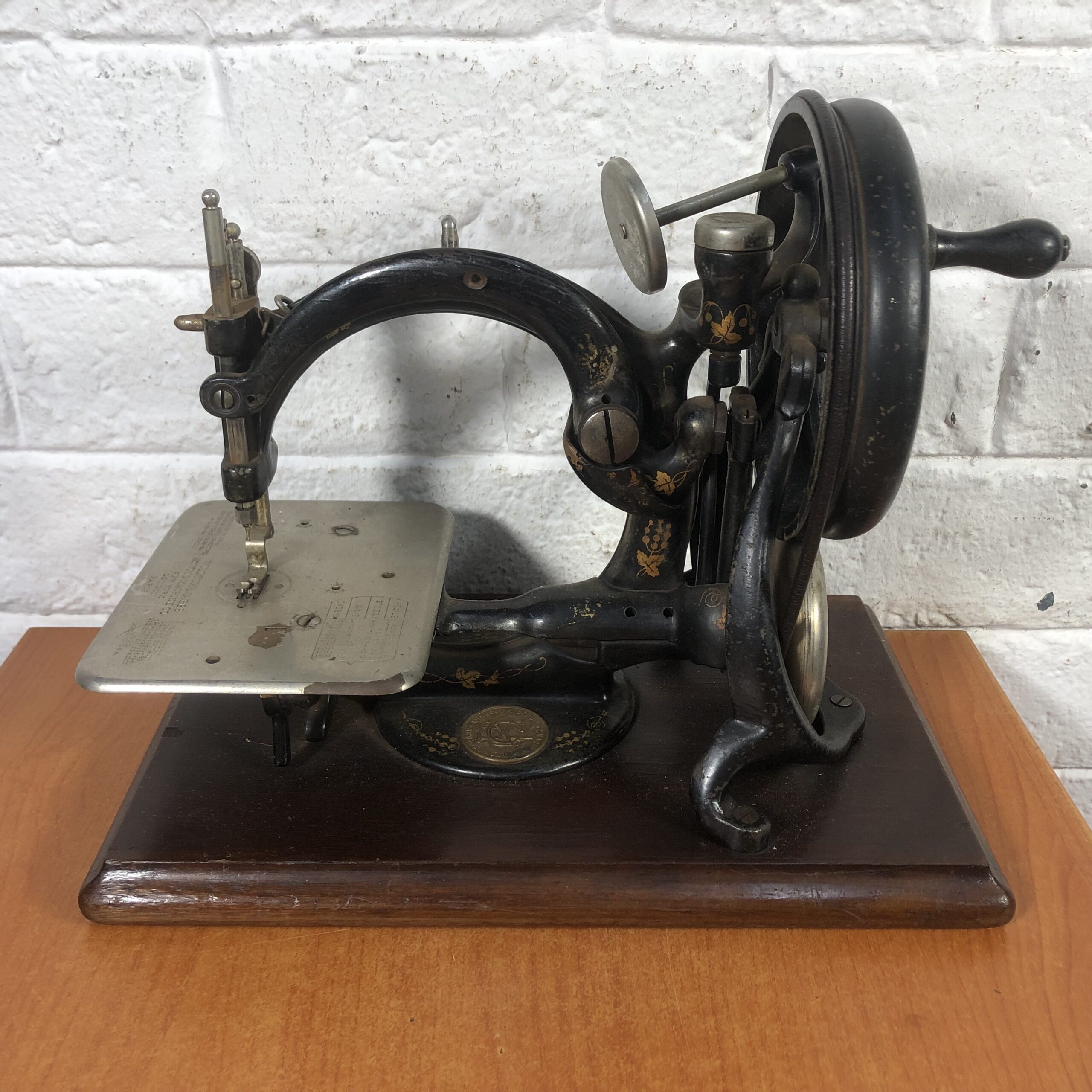 RARE Antique 1880s Wilcox & Gibbs Sewing Machine (Made in USA)